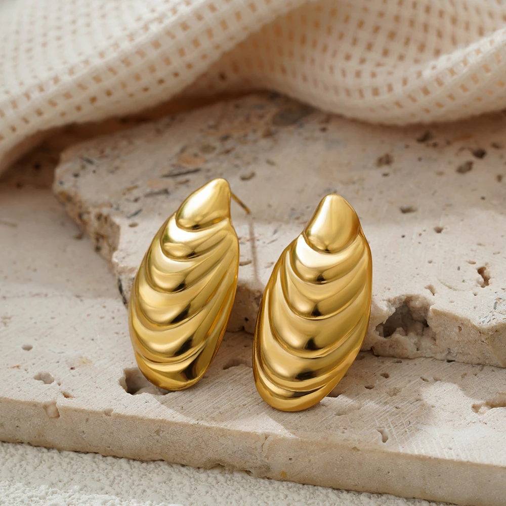 Boucles d'oreilles coquillage plaquées or Boucles d'oreilles coquillage plaquées or – Image 12