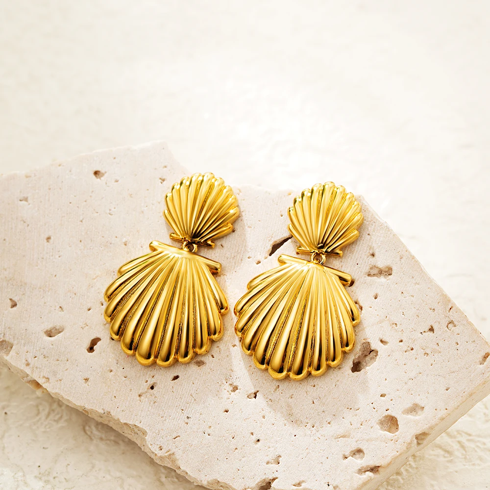 Boucles d'oreilles coquillage plaquées or Boucles d'oreilles coquillage plaquées or – Image 16