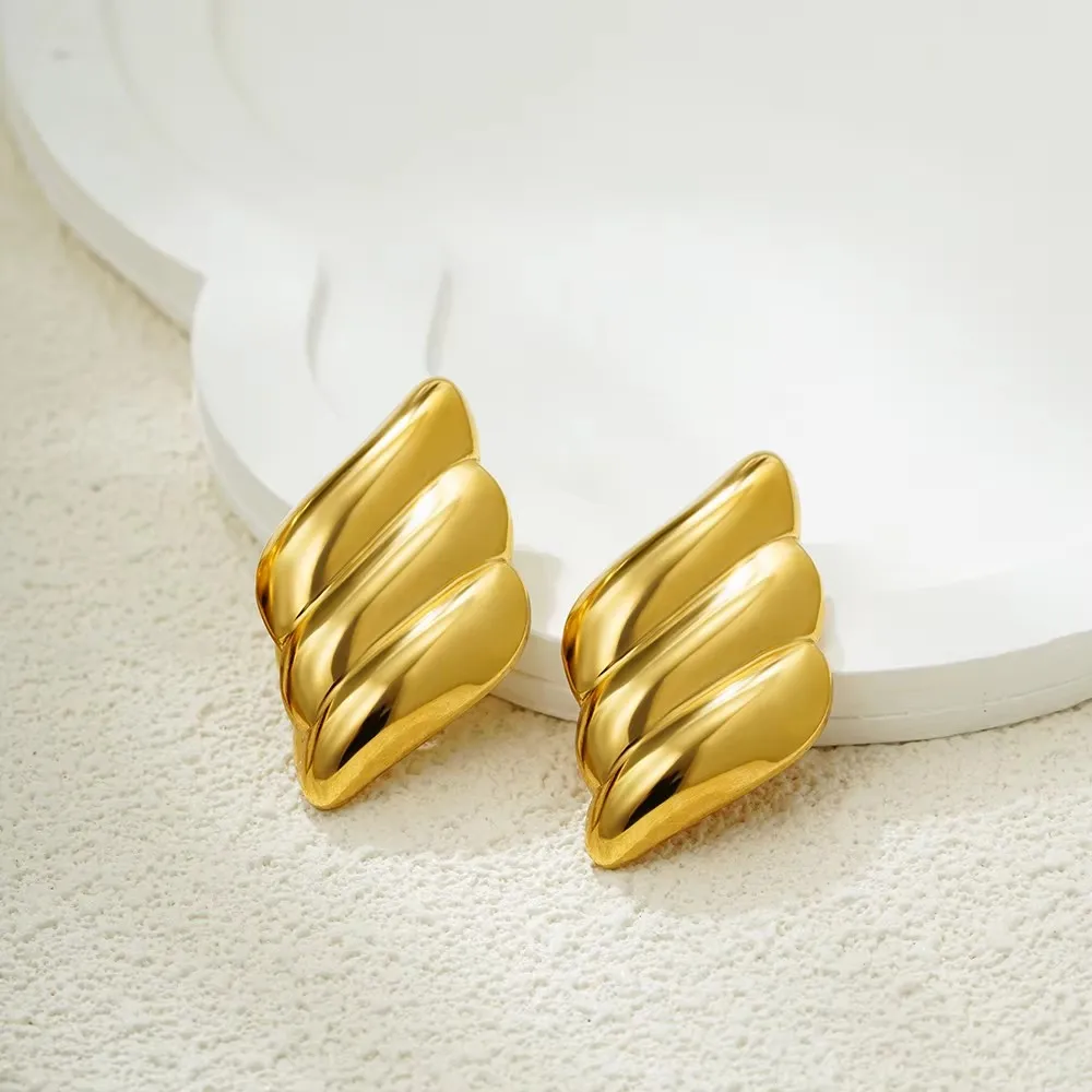 Boucles d'oreilles coquillage plaquées or Boucles d'oreilles coquillage plaquées or – Image 18